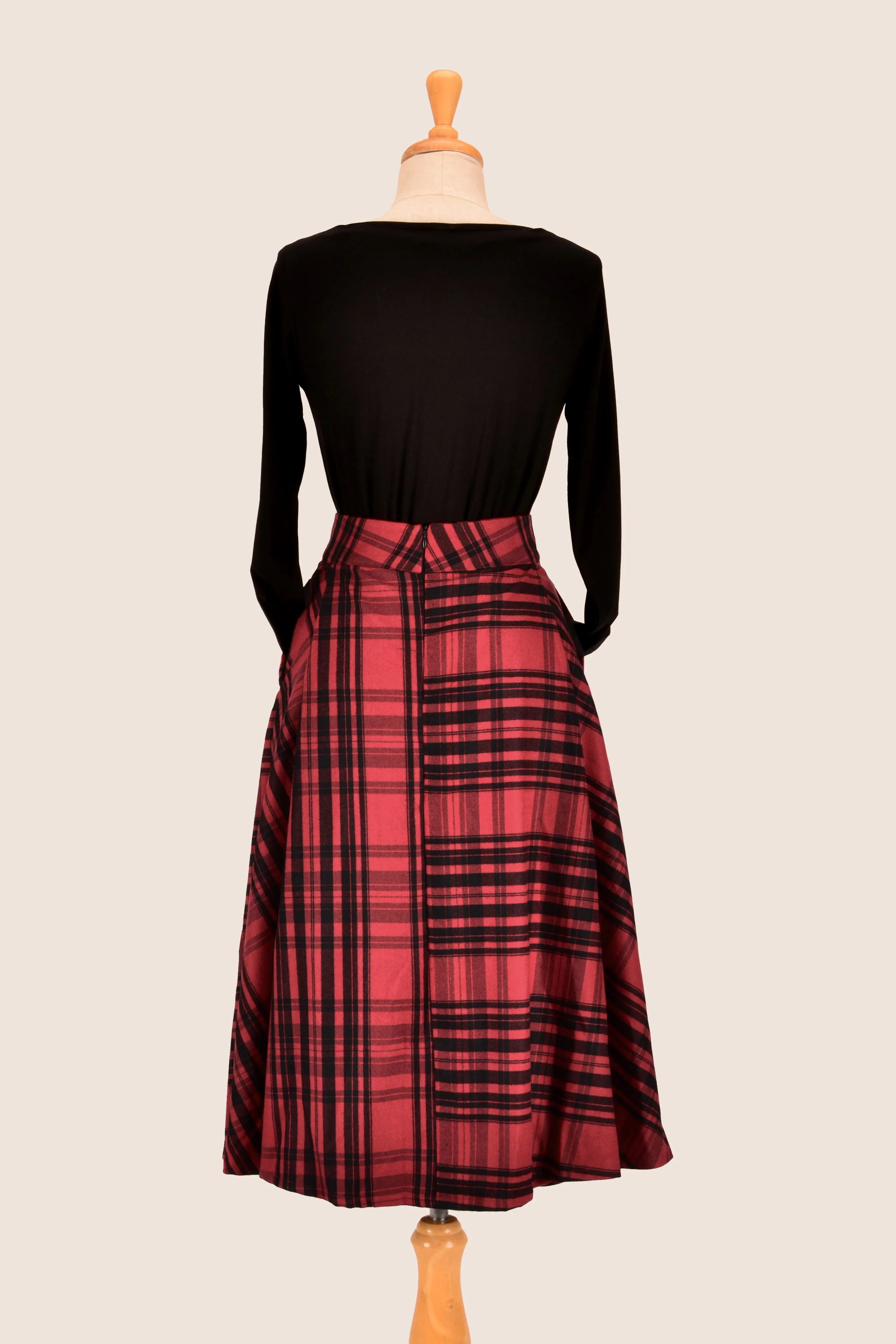 Anna Rose Red & Black Chequer Skirt