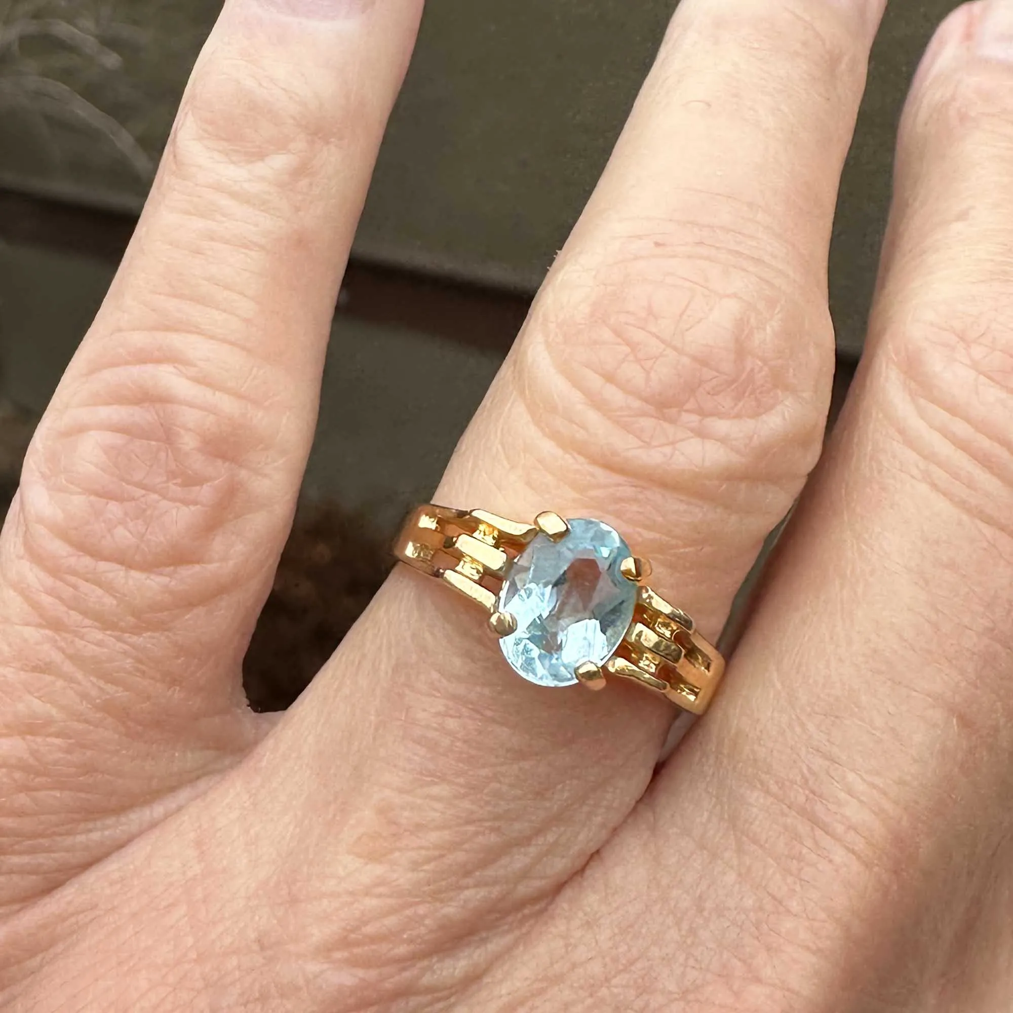 Fine Vintage 14K Gold Solitaire Swiss Blue Topaz Ring