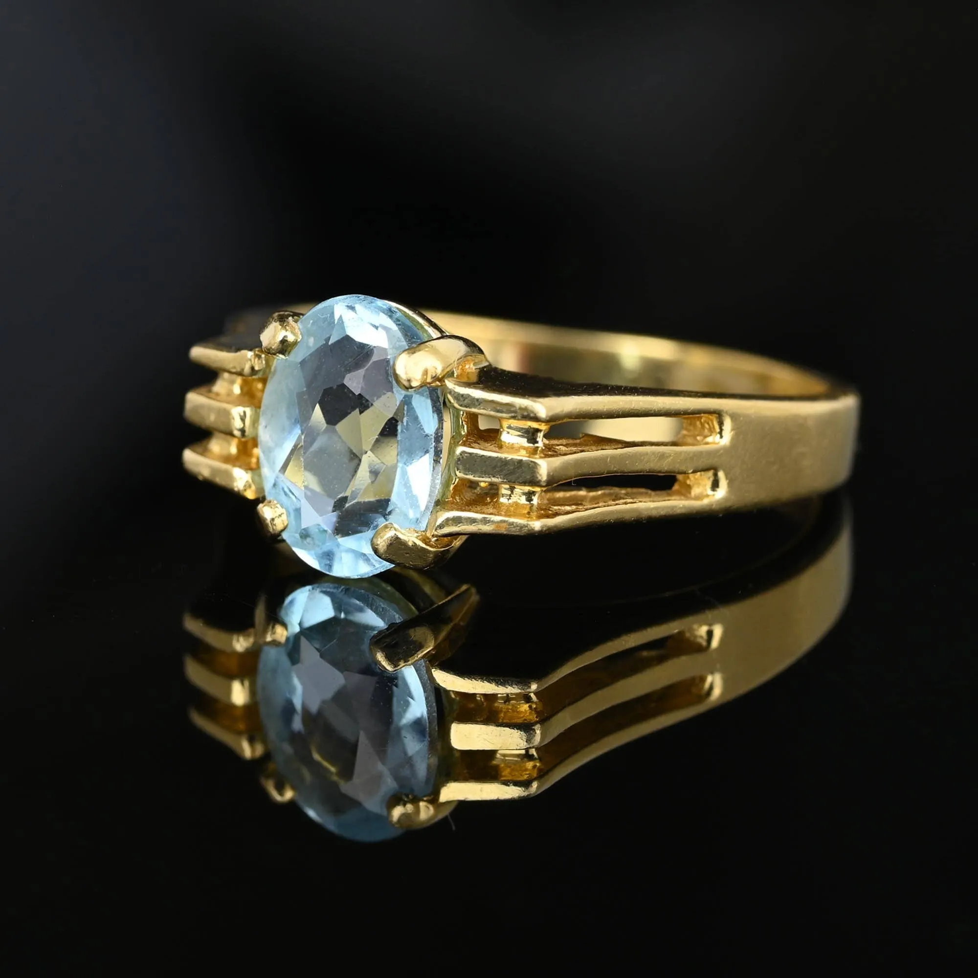 Fine Vintage 14K Gold Solitaire Swiss Blue Topaz Ring