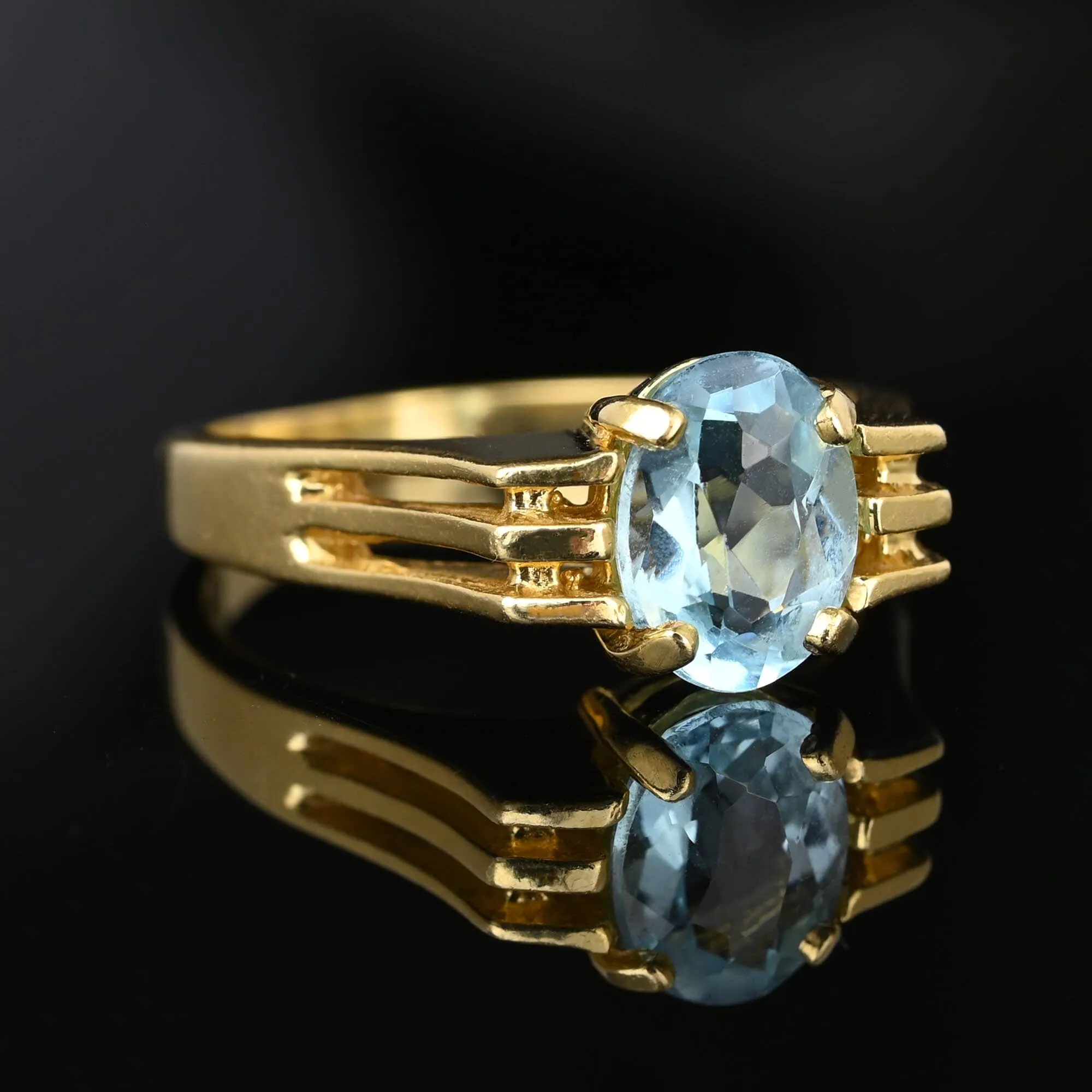 Fine Vintage 14K Gold Solitaire Swiss Blue Topaz Ring