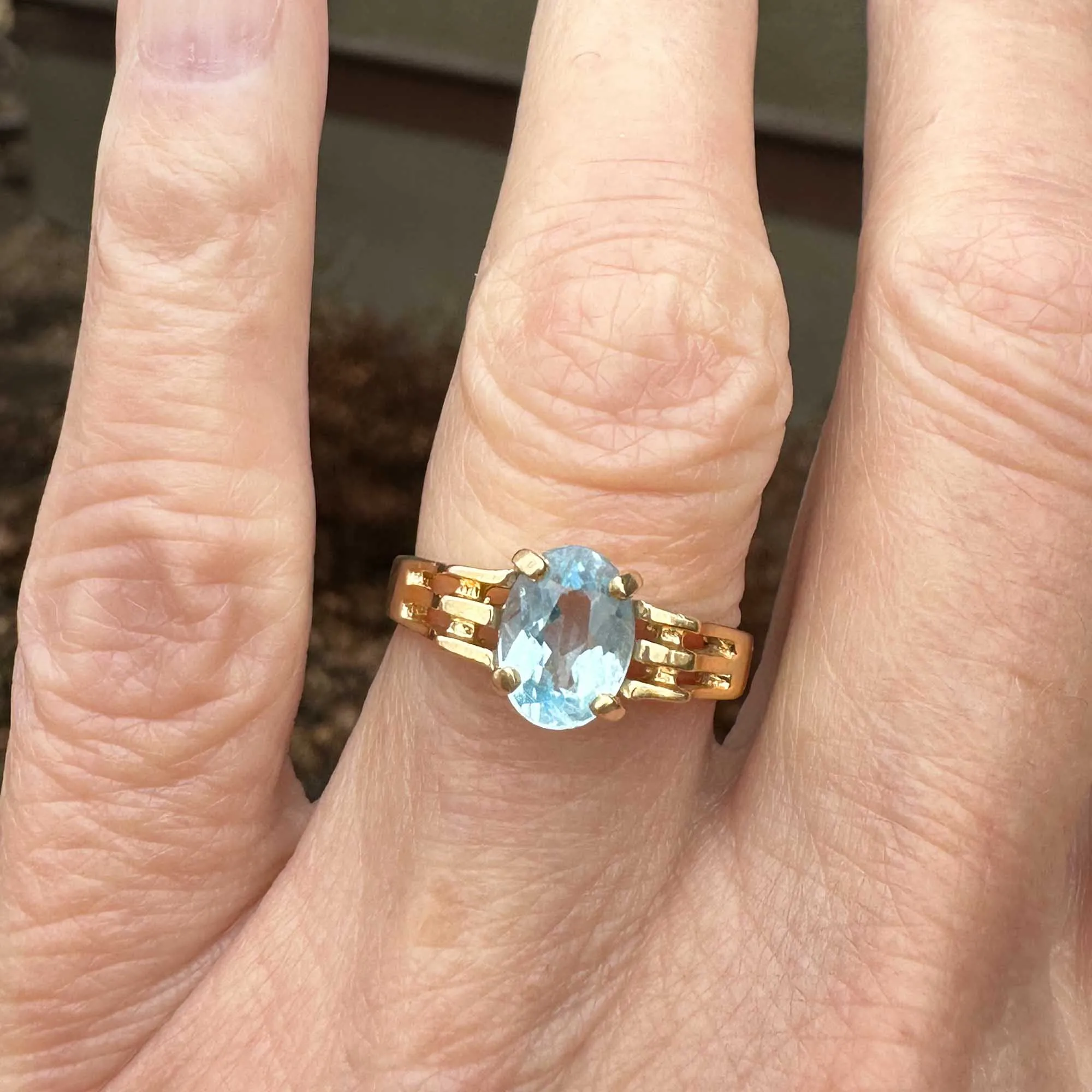 Fine Vintage 14K Gold Solitaire Swiss Blue Topaz Ring