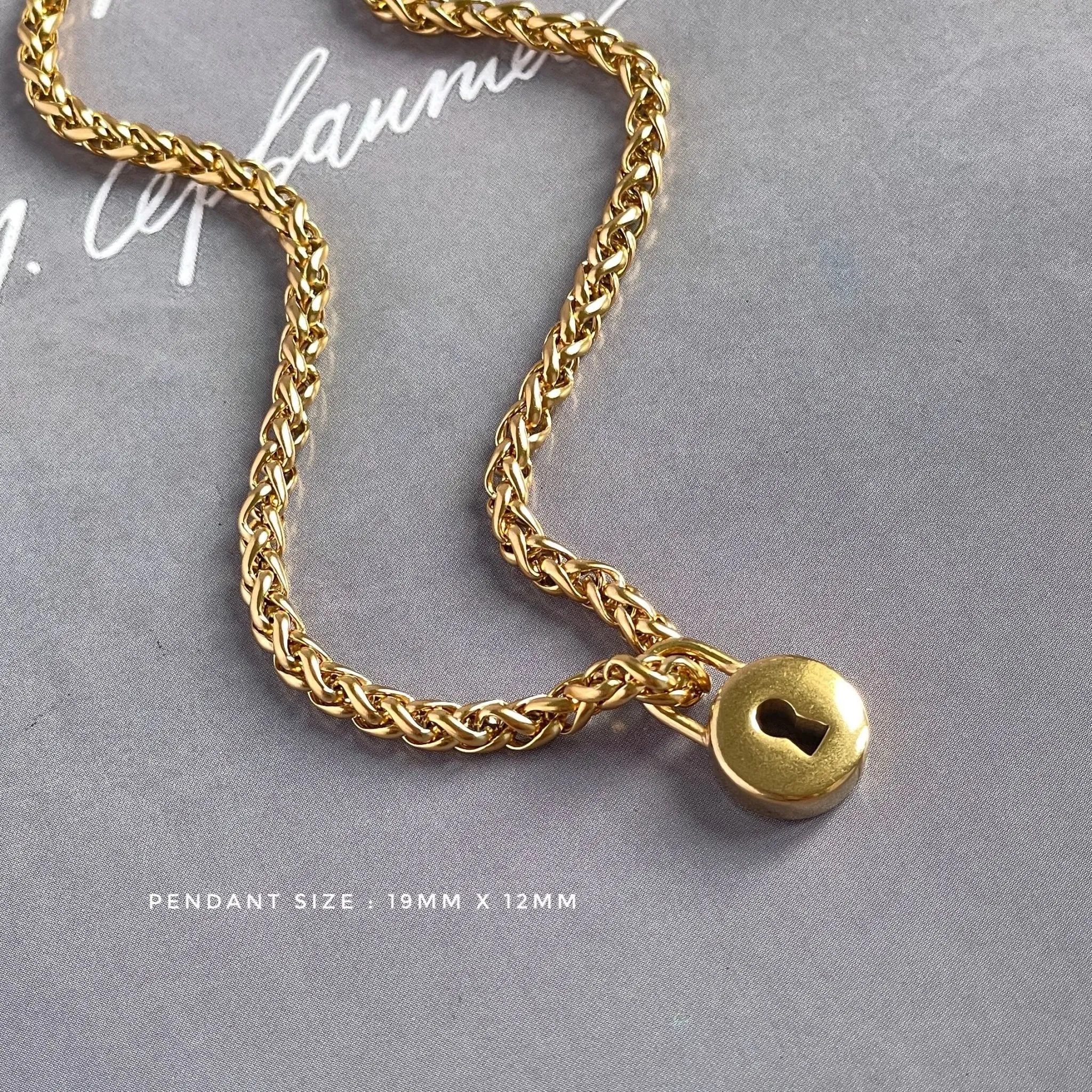 Lock Wheat Chain Necklace Gold