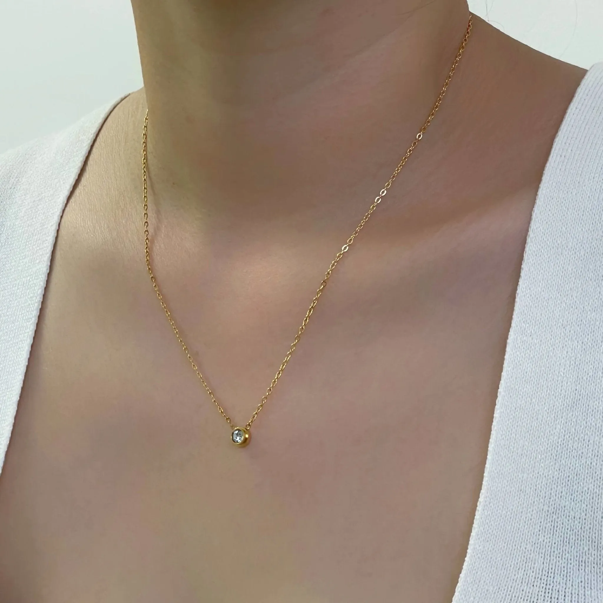 Minimal Zirconia Necklace - Gold