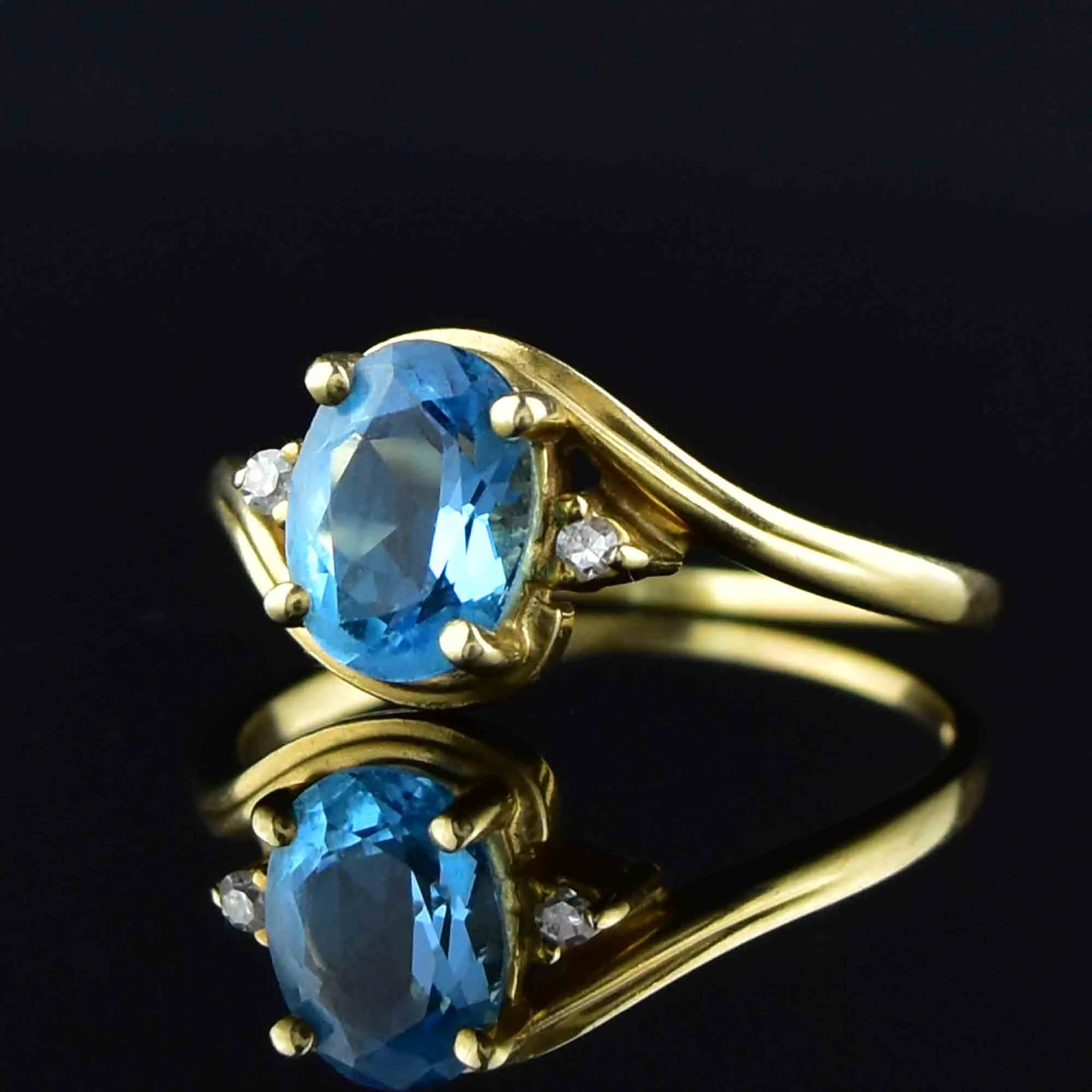 Vintage 14K Gold Swiss Blue Topaz Diamond Ring